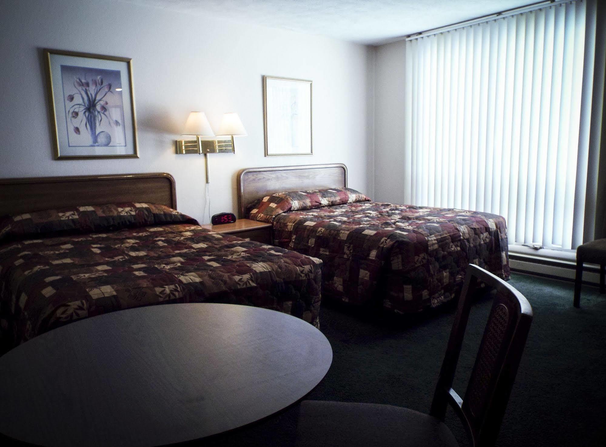Hiawatha Motel Escanaba Exterior foto